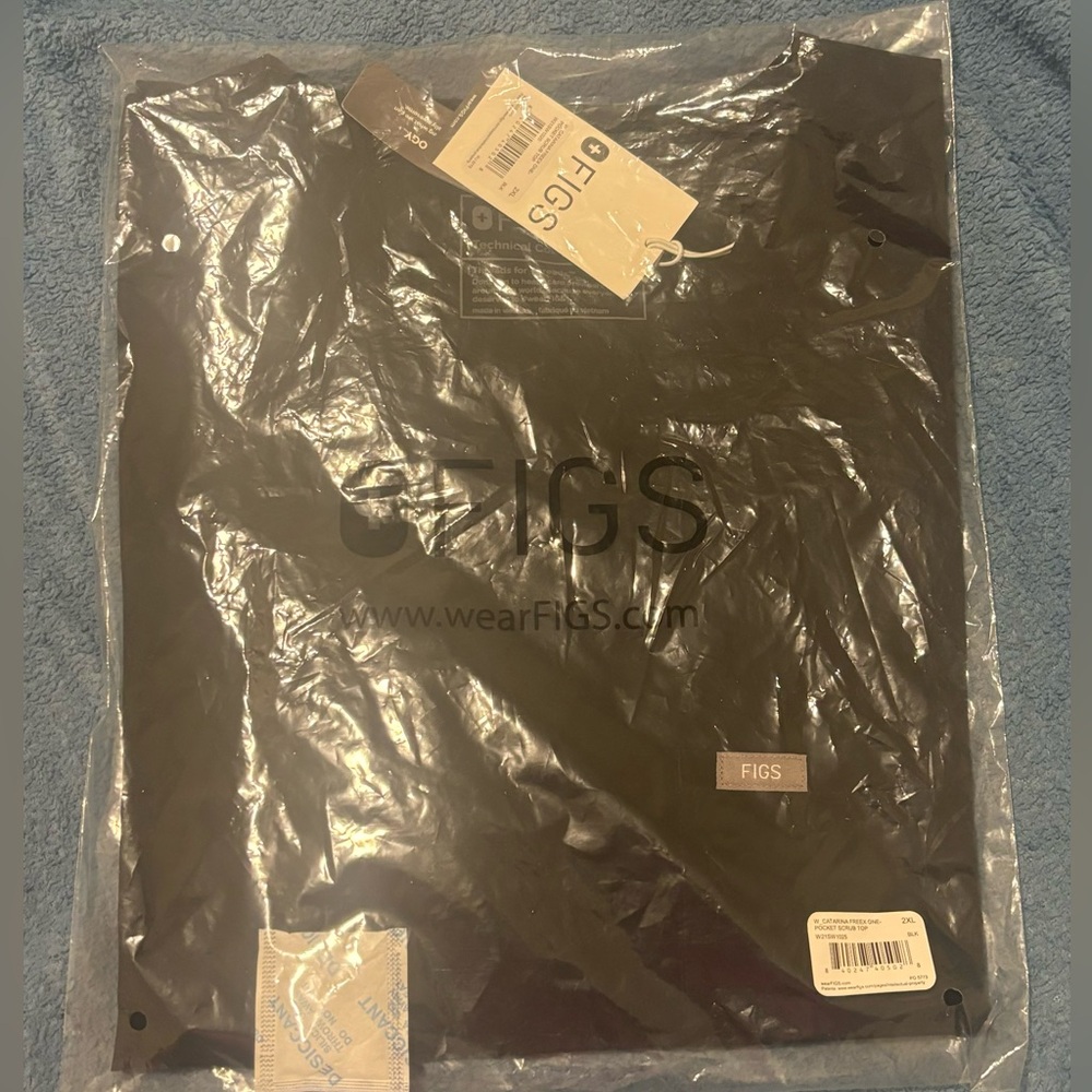 Figs Scrub Top